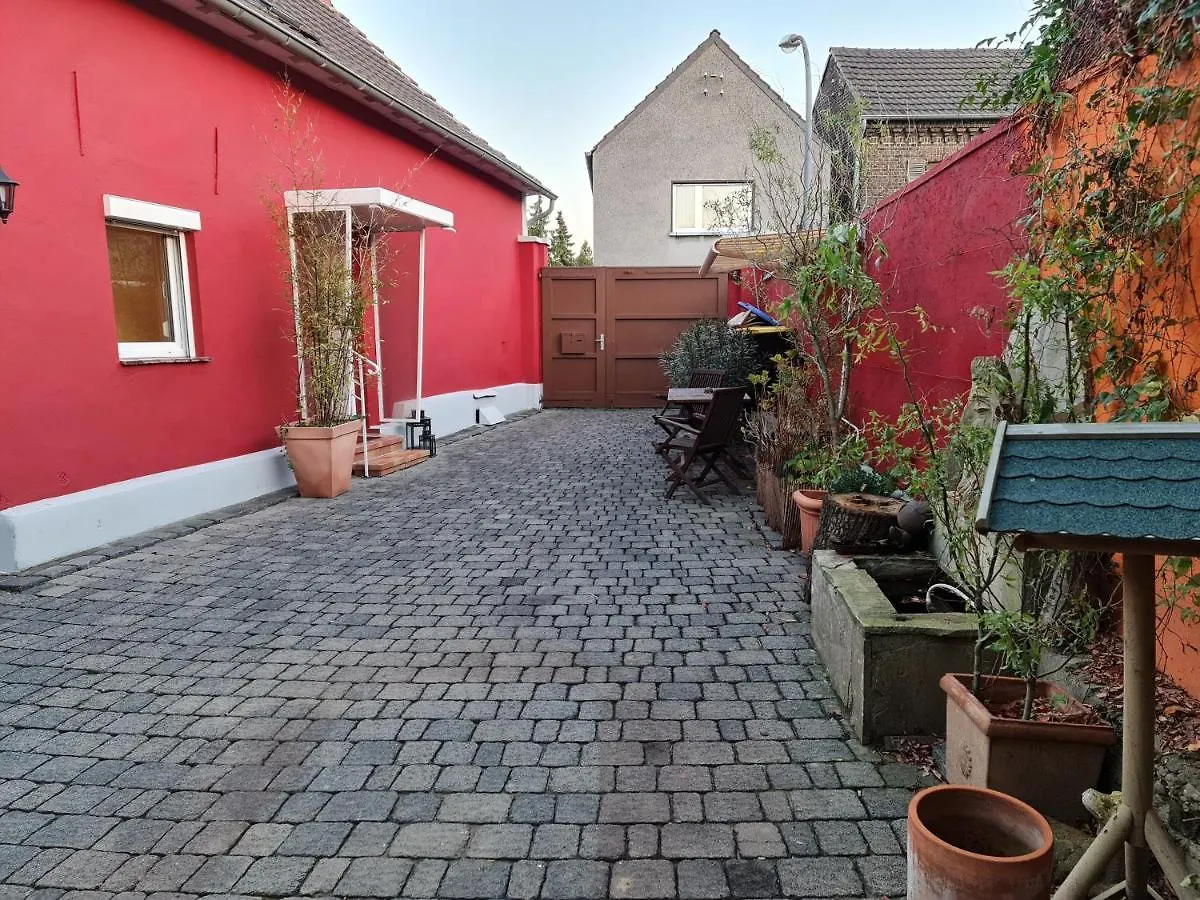 Schoenste Lage Am Rhein, Behagliches Haus Mit Kamin. Cologne